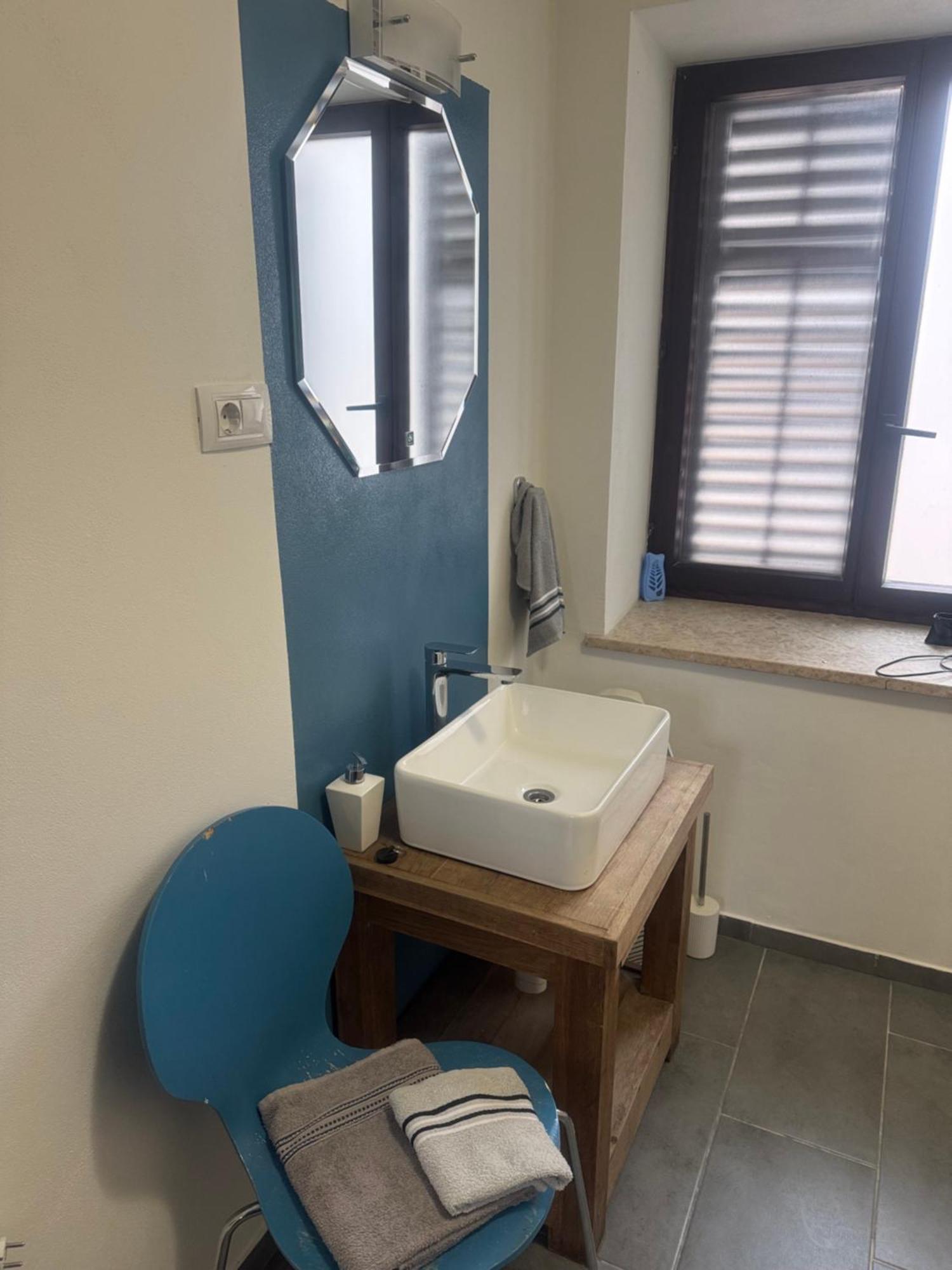 شقة Old Square House - Hisa Na Starem Trgu تولمين المظهر الخارجي الصورة
