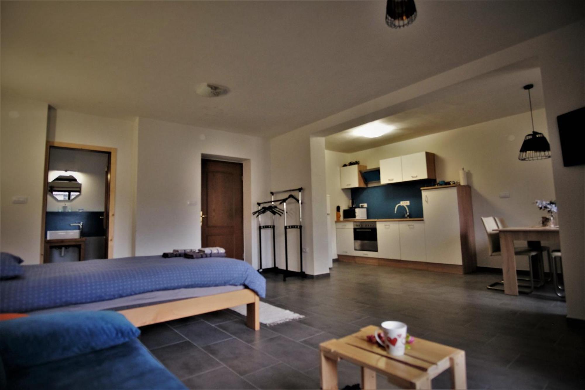 شقة Old Square House - Hisa Na Starem Trgu تولمين المظهر الخارجي الصورة